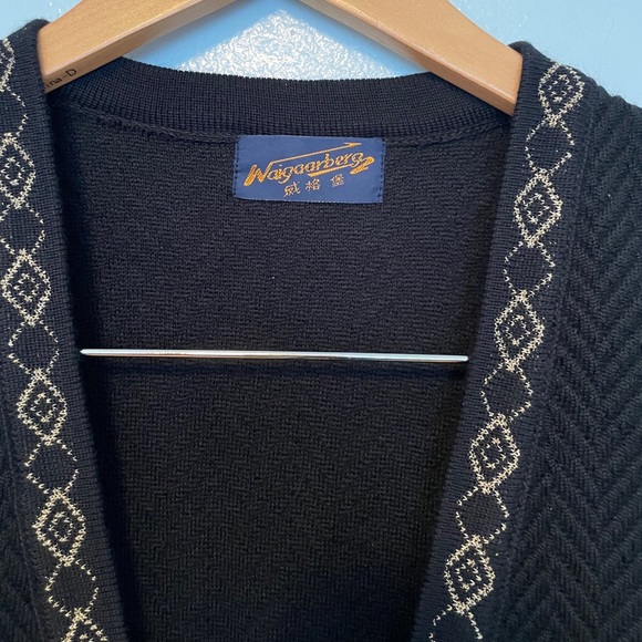 Vintage knit vest with chevron weave / 1990’s academia style cardigan - Picture 6 of 8